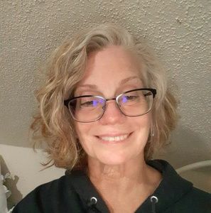 Meet your Posher, Linda